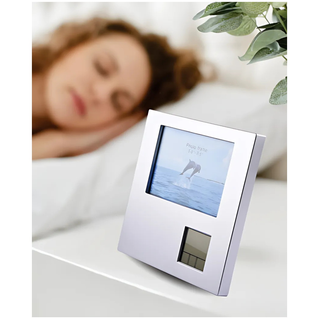 TIME FRAME Photo Frame Clock